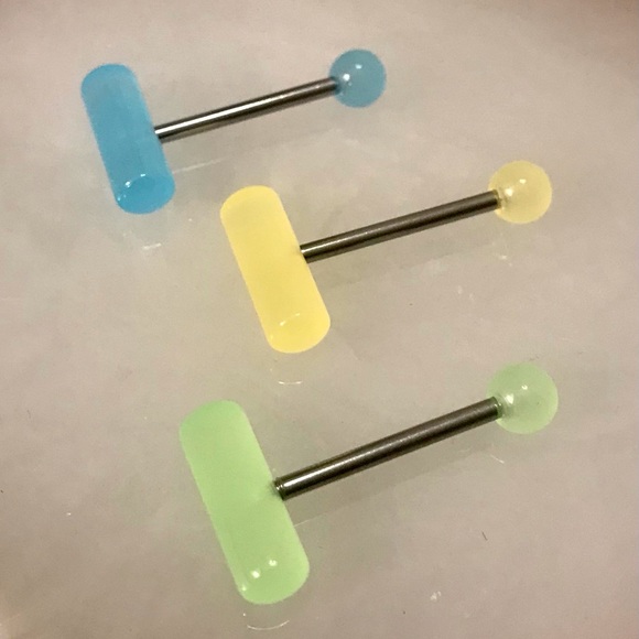 👅3 Pcs Set- Glow In Dark -Set B- 14g Tongue Ring NWT - Picture 4 of 8